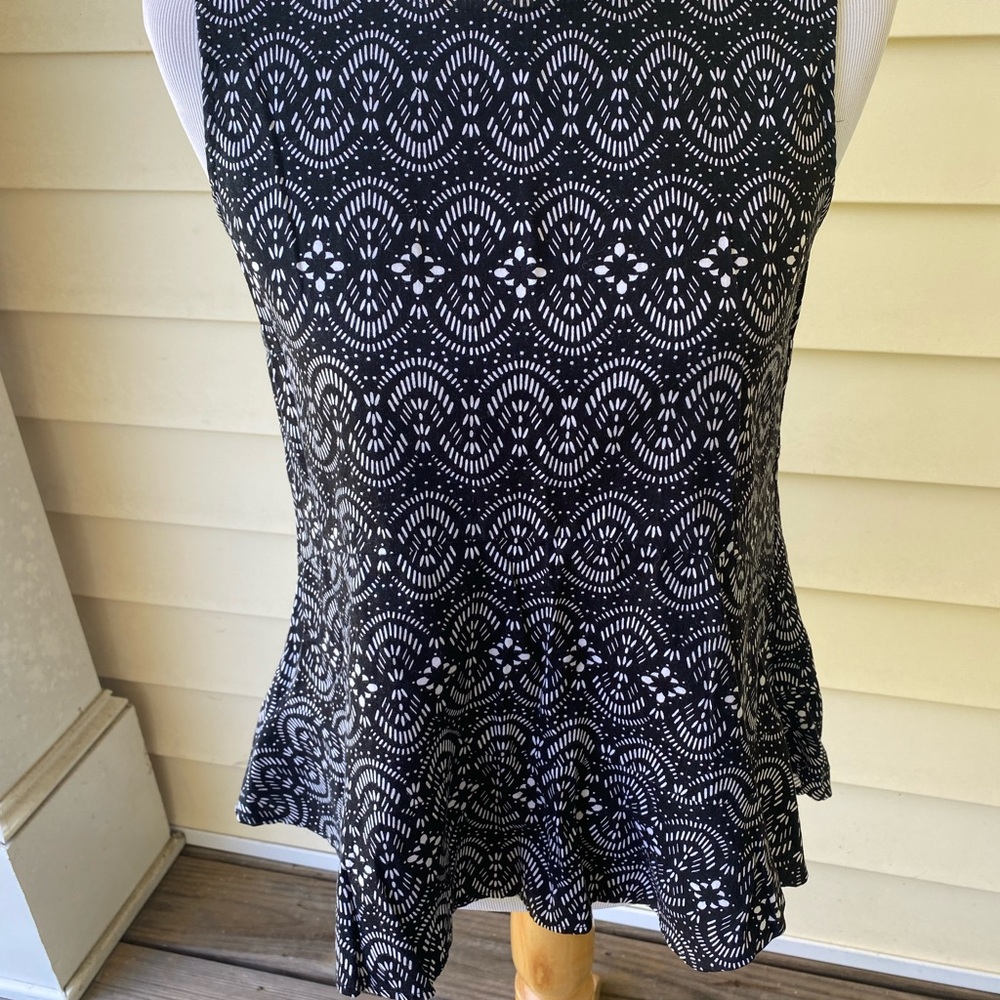 New York & Company Black and White Flare Blouse